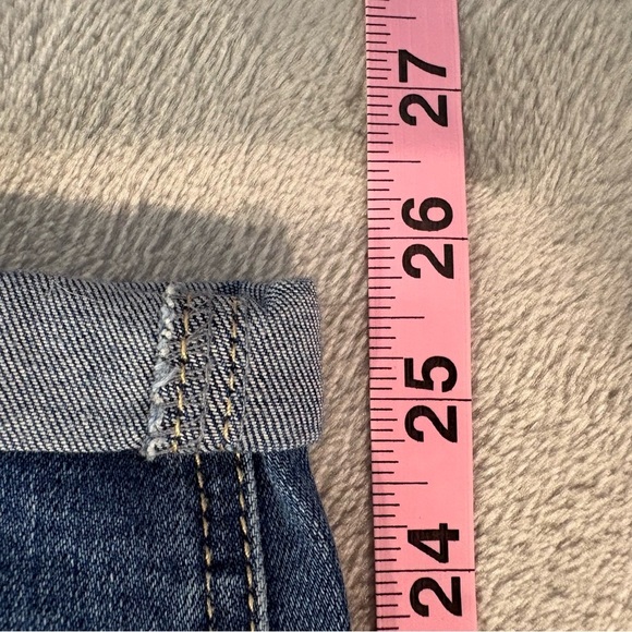 Kensie Boyfriend Ankle Cropped Rolled Hem Distressed Denim Jeans Wmn’s Sz 6 - Picture 3 of 10